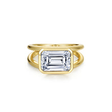 Load image into Gallery viewer, Floating Emerald Split Shank Ring-R0594CLG